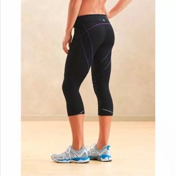 Athleta Quick Step Capri Athletic Leggings Black and Purple 819214 - Picture 2 of 13